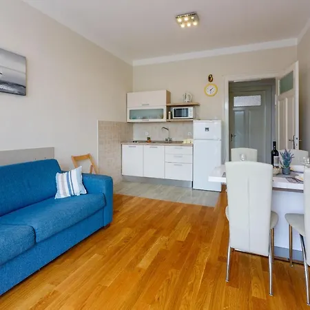 Laura Apartment Crikvenica