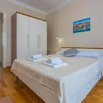 Apartment Laura Crikvenica