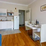 Laura Apartment *